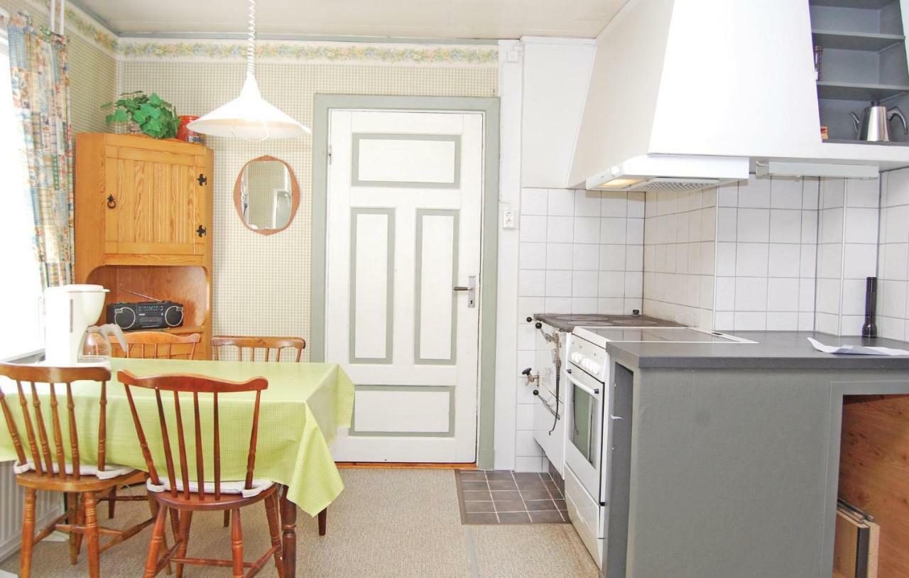 3 Bedroom Amazing Home In Lnsboda Falsehult Exteriér fotografie